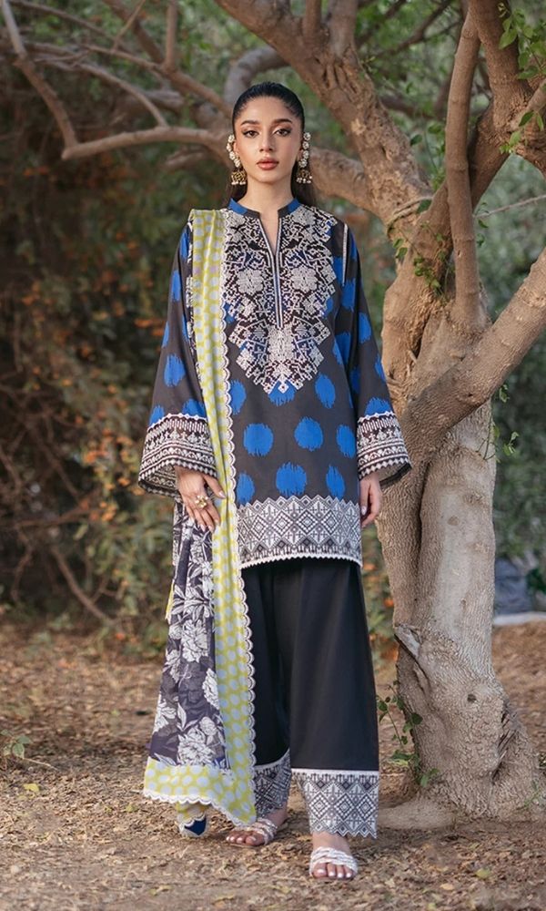LAWN 3PC Allover Lawn Digital Print Suit (Embroidered Sleeves patch) EMBROIDERED D-LACE) Same Print Dupatta & Trouser D-1577
