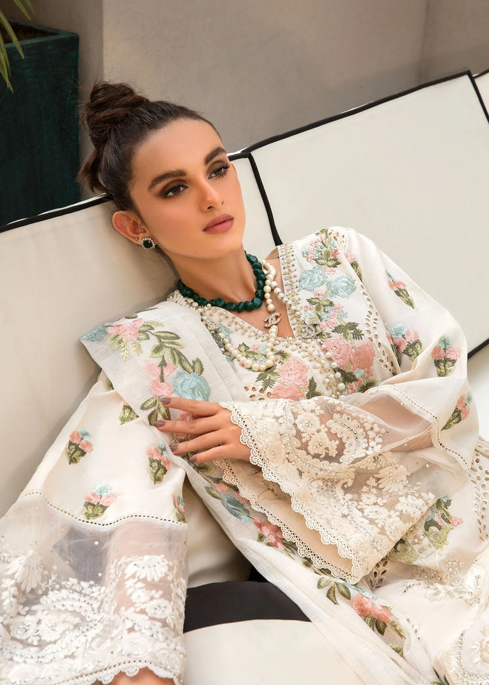 LAWN 3PC CHIKENKARI EMBROIDERED SHIRT PLAIN TROUSER (D-PATCH) ORGANZA EMBORIDED DUPATA D-154