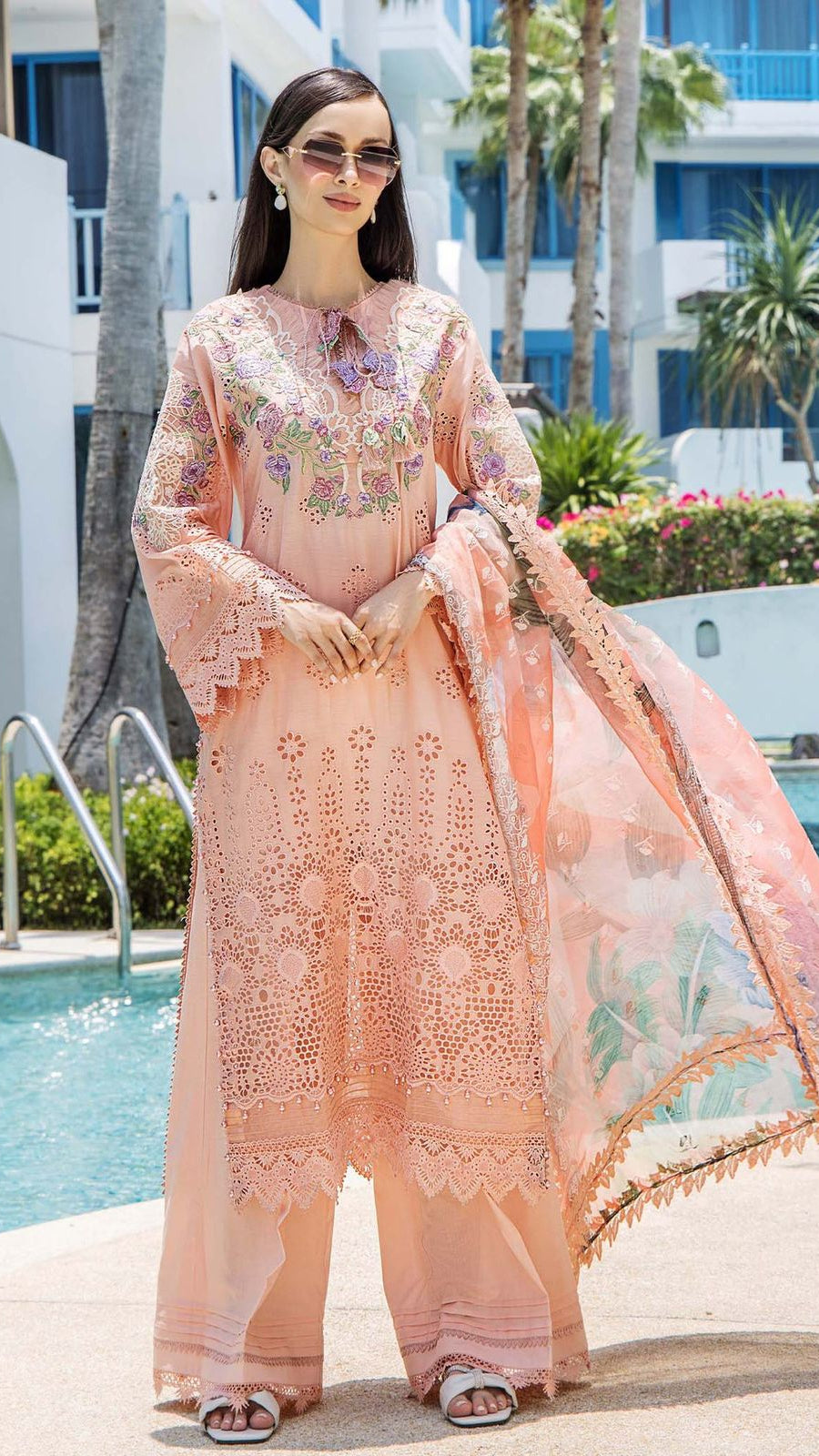 LAWN 3PC CHIKENKARI EMBROIDERED SHIRT PLAIN TROUSER (D-PATCH ) monar printed DUPATA D-101