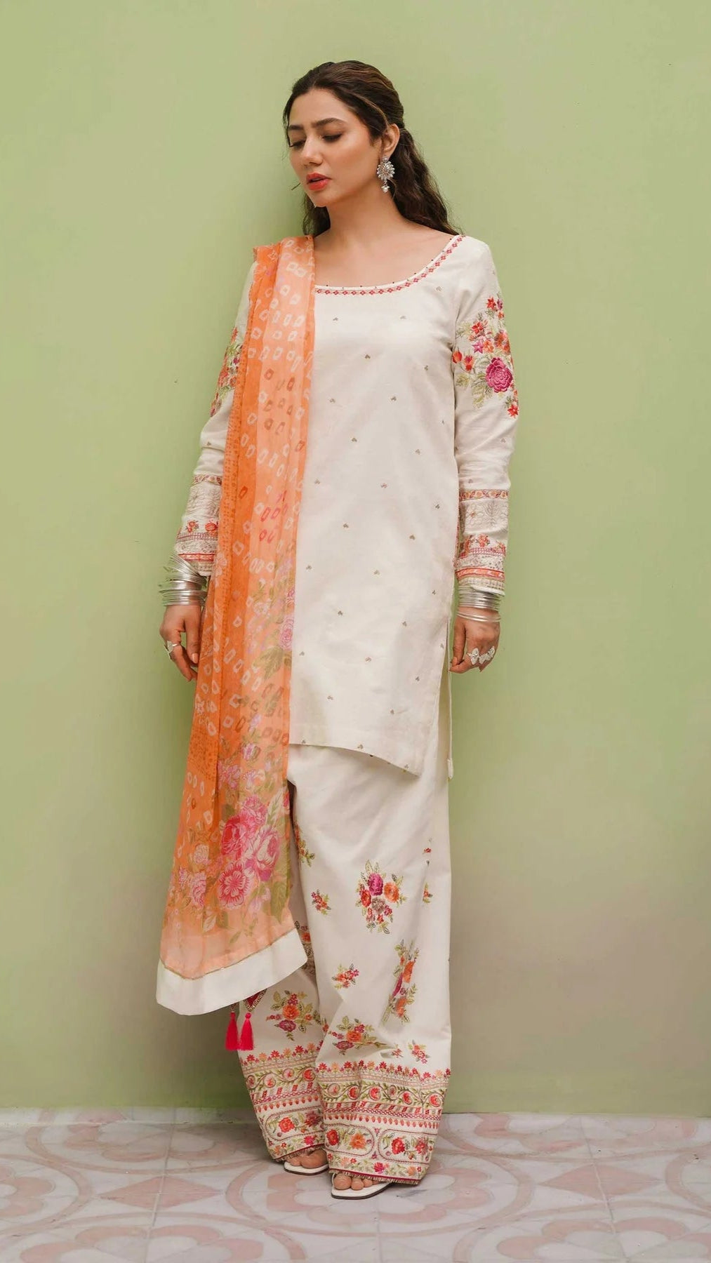 LAWN 3PC EMBROIDERED SHIRT SLEEVES TROUSER PRINTED DUPATA 124-AL