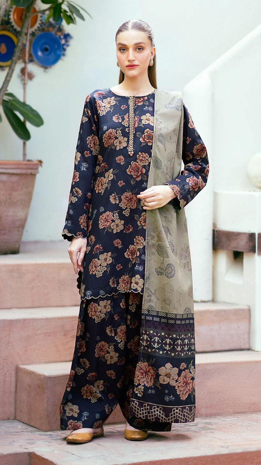 LAWN 3PC Allover Lawn Digital Print Suit (Embroidered Sleeves patch) EMBROIDERED D-LACE) Same Print Dupatta & Trouser D-1518