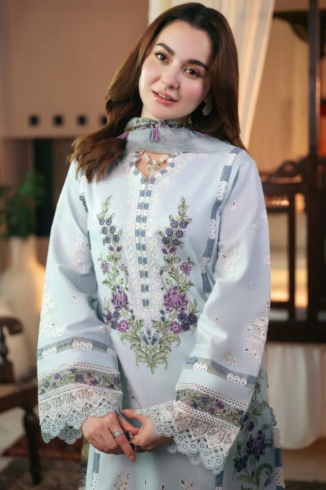 LAWN 3PC Chikenkari Embroidered SHIRT ( SLEEVE LACE ) (D-LACE ) PLAIN TROUSER PRINTED DUPATA 762-A