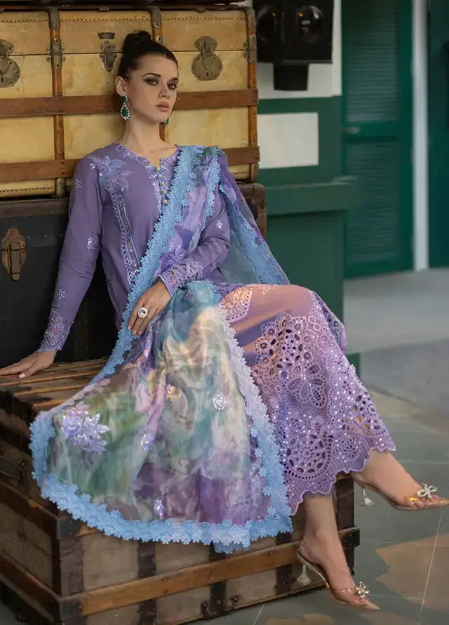 LAWN CHIKEN KARI 3PC UNSTITCHED HEAVY EMBROIDERED LAWN SUIT D-1014